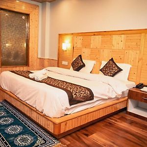 Old Manali Retreat